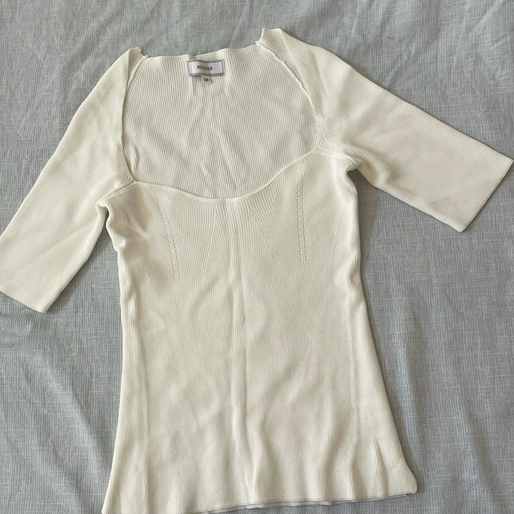 Rihoas sweetheart neckline top size M